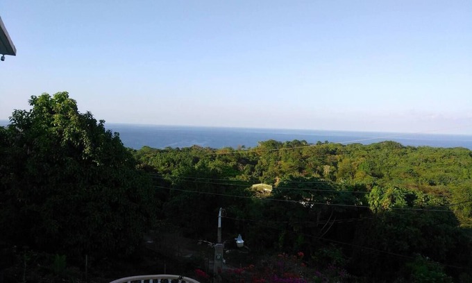 Moore Town Villa | Remarkable 2-Bed Villa in Fair Prospect Sea View