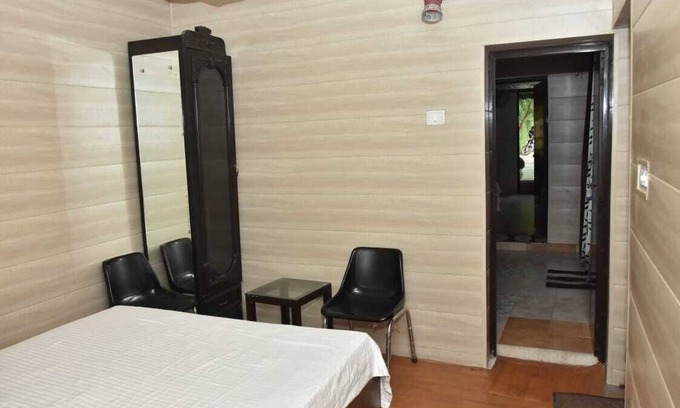 South West Villa | Remarkable 6-Bedroom farmhouse in South Delhi