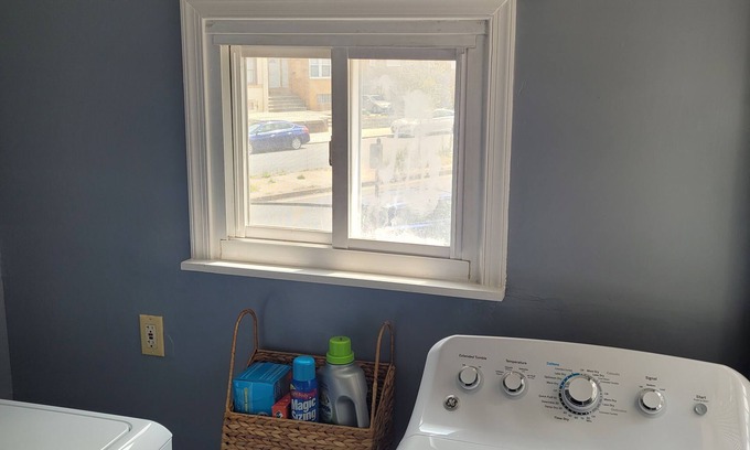 Philadelphia House | REMODELED 3 BEDROOM HOUSE LOCATED NEAR THE AIRPORT AND ALL MAJOR INTERSTATES