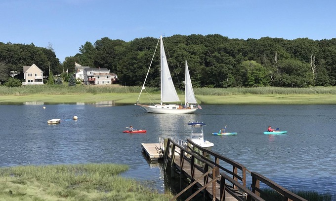 Kingston House | Remodeled 4 BR Waterfront Home w/Dock & Ocean Access Near Duxbury & Plymouth
