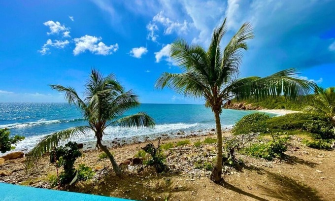 Bolongo Bay Condo | Remodeled Condo! Private Balcony/On the Water/Listen to the Waves! OMG Sunsets!