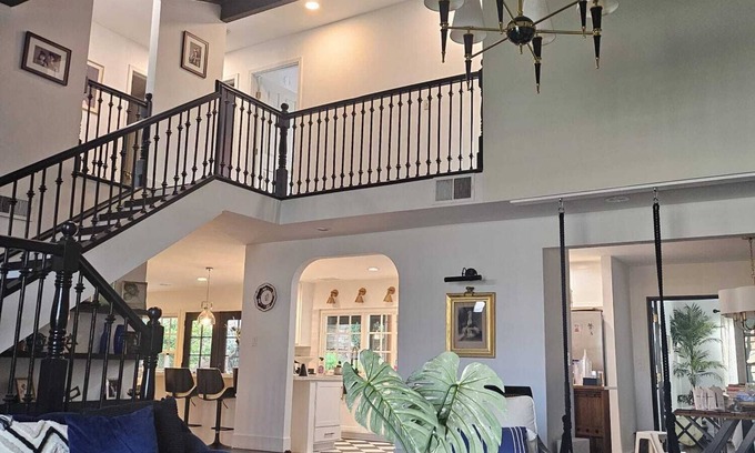 Thousand Oaks House | Remodeled Designer Westlake Entertainers Home Steam Spa Walkable to Restaurants