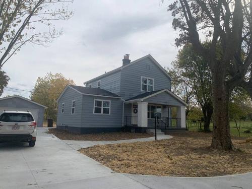 Otterbien Home House | Remodeled Farm House with Plenty of Charm