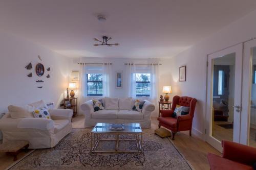 Dingle House | Renada Cottage