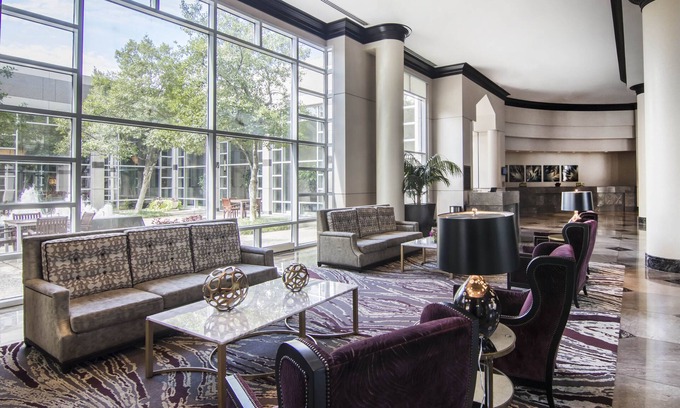 Farmers Branch Hotel | Renaissance Dallas North Hotel