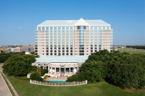 Farmers Branch Hotel | Renaissance Dallas North Hotel