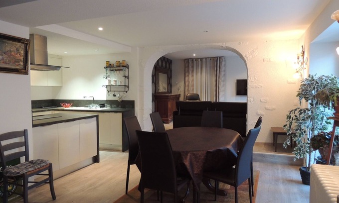 Saint-Laurent-en-Grandvaux House | RENOVATED HOUSE ALL COMFORT IN THE HEART OF THE VILLAGE - PRIVATE PARKING