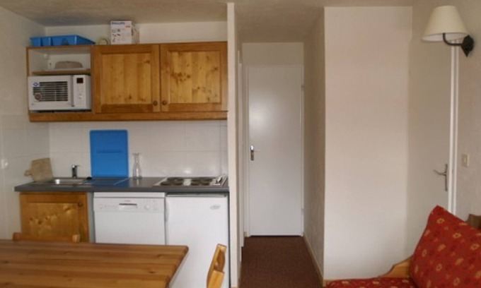 Le Pleynet Apartment | Renovated 2-room apartment with balcony 50m from slopes