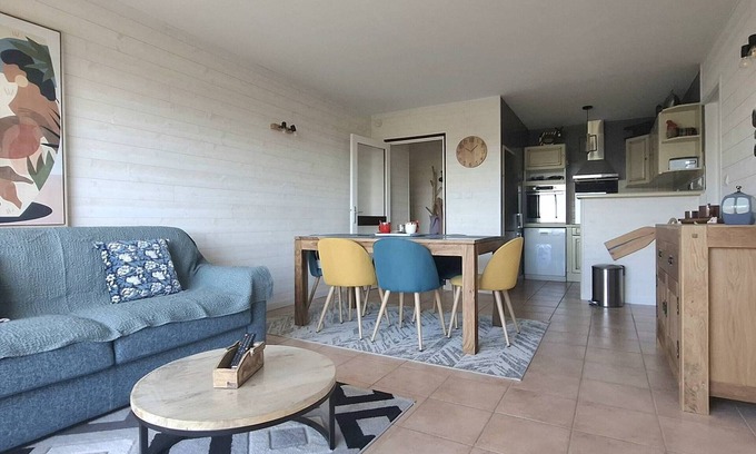 Pyrenees 2000 Apartment | Renovated 2-Star Apartment for 4, Balcony, Parking, Ski Storage, No Pets, No Smoking
