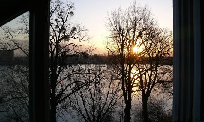 Schwerin Apartment | Renovated apartment in listed villa with lake view