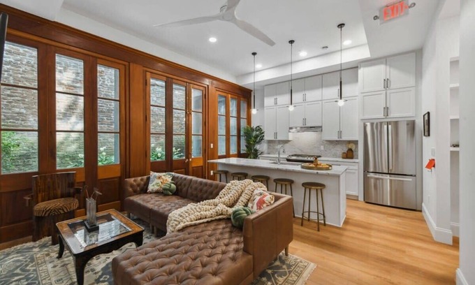 Central Business District Hotel | Renovated CBD Units Near French Quarter