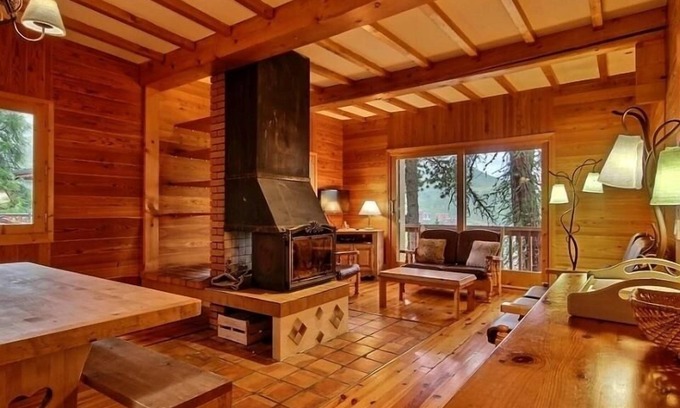 Plagne Centre Ski Chalet | Renovated chalet for 10 with hot tub, fireplace and WiFi at the foot of the slopes