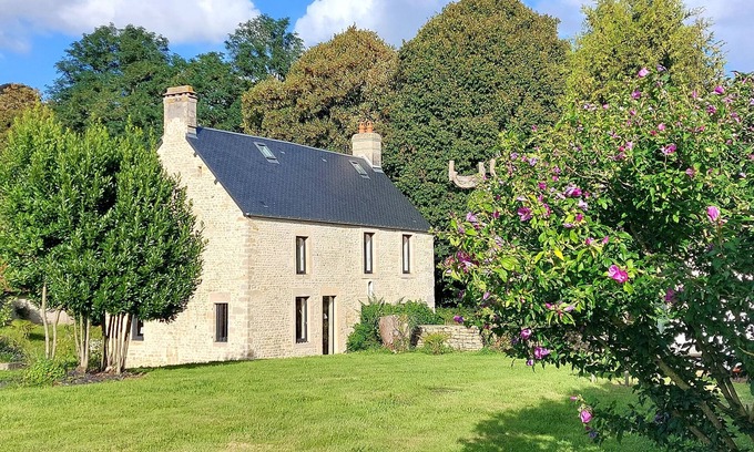 Juaye-Mondaye Cottage | Renovated Country House Close to the Landing Sites and Bayeux