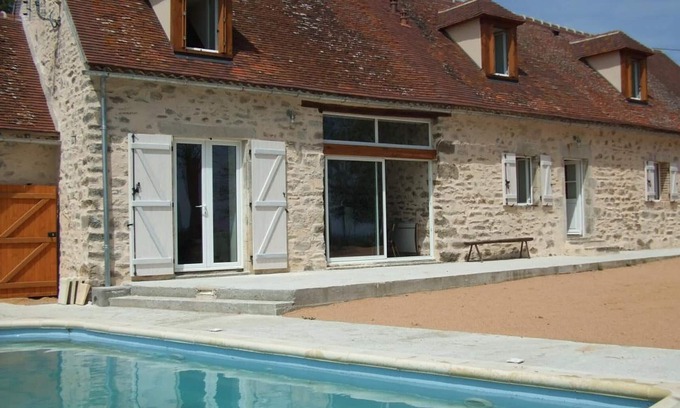 Chirat-l'Eglise Cottage | Renovated farmhouse with private pool, Wifi and pets welcome in Auvergne