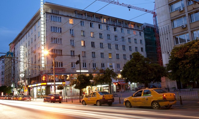 Sofia City Center Hotel | Renovated hotel rooms located in the center surrounded by points of interest.