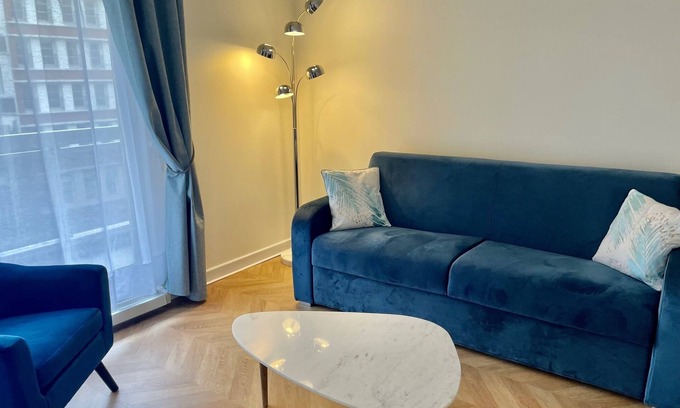 Quartier de l'Ecole-Militaire Apartment | Renovated Large Studio Apartment with balcony/terrace close to UNESCO, Invalides
