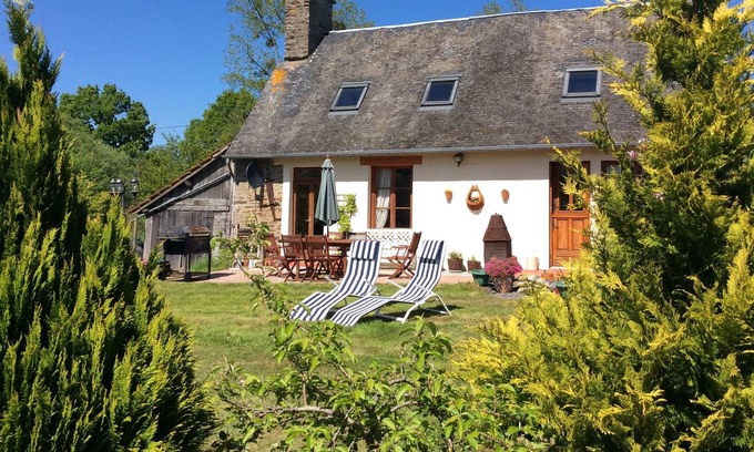 Fontenay Cottage | Renovated Miller's Cottage in Rural Location