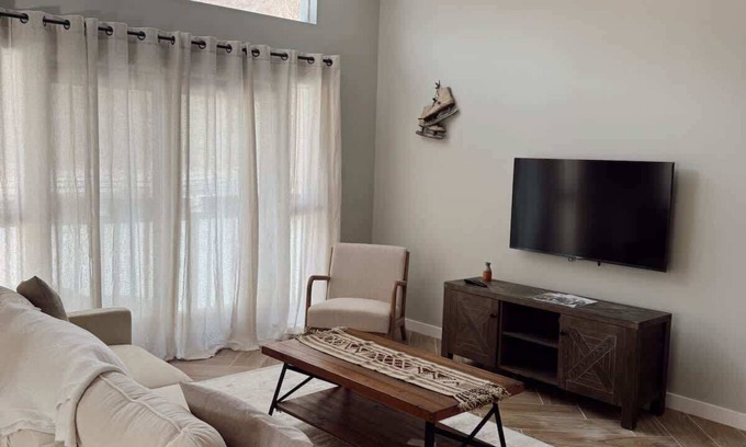 Lanesville Apartment | Renovated Modern Farmhouse Stay