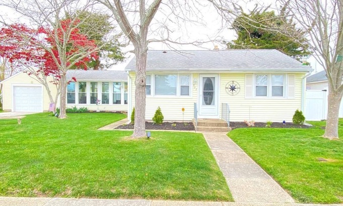 North Cape May House | Renovated, new pet-friendly rental near Bay/Beaches!