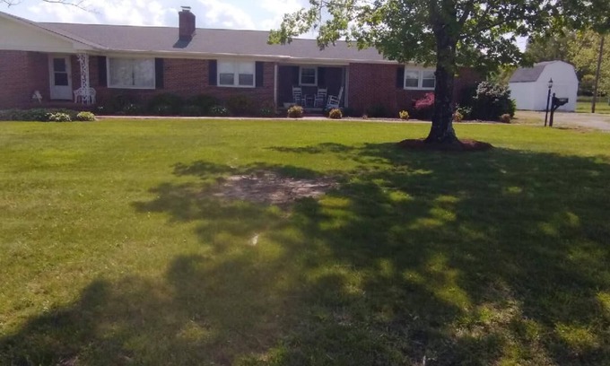 Smithville House | Renovated rural 3-bedroom 2-bathroom ranch style home in Smithville, TN