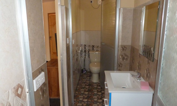 Pesalai House | rent a PL VILLAS with 7 air conditioning rooms and no air conditioning