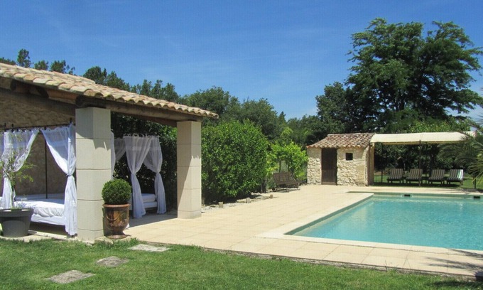 Cavaillon House | rent apartment in Provencal farmhouse with swimming pool