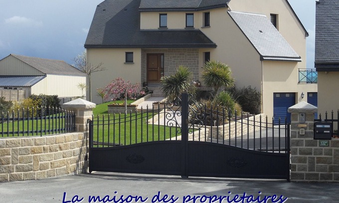 Cherrueix Apartment | Rent in bay(berry) of the holy mountain michel