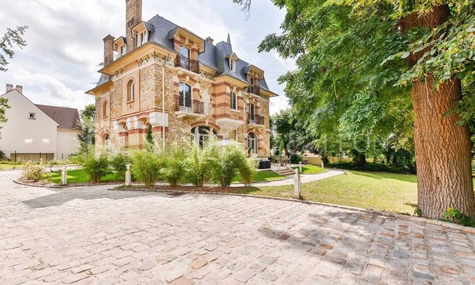 Saint-Leu-la-Foret Other | Rent Magificent Castel 30mn from Paris, Roissy Charles de Gaulle,Stade de France