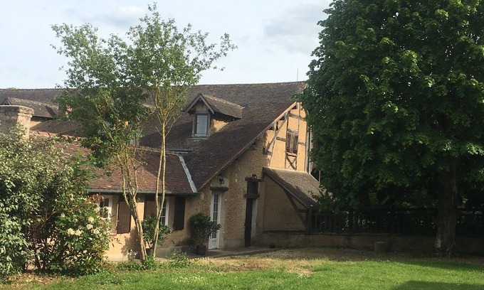 Saint-Georges-Motel House | RENT OF 2 GITES FOR 12 PEOPLE