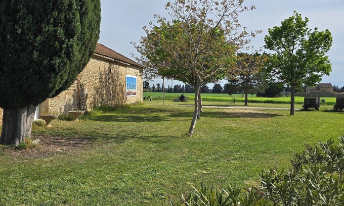 Jonquieres House | Rental for 9 people with swimming pool, near Orange