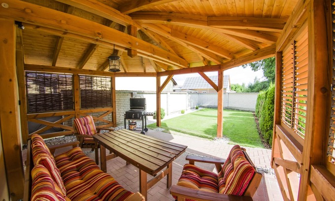 Gandenitz House | Rental Gandenitz, surrounded by greenery
