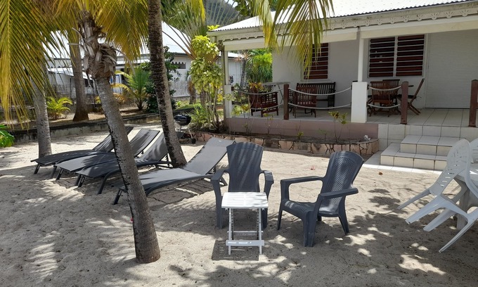 Les Anses-d'Arlets House | RENTAL HOUSE THE WATERFRONT