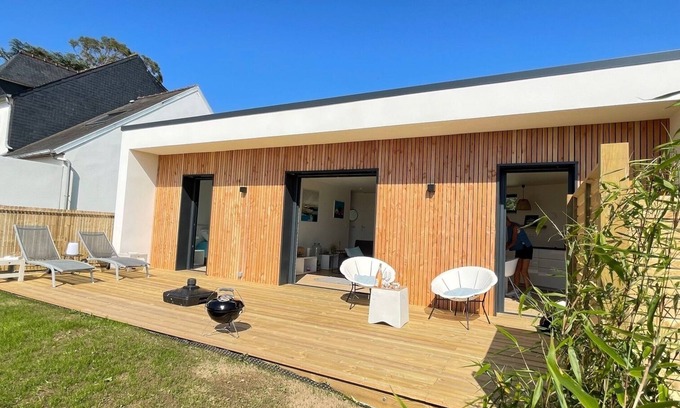 Locquirec House | Rental house with sea view