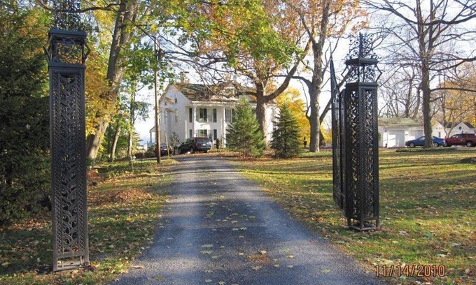 Saugerties South Bed & Breakfast | Renwick Clifton House B&B