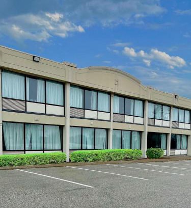 Sarnia Apartment | Residence & Conference Centre - Sarnia