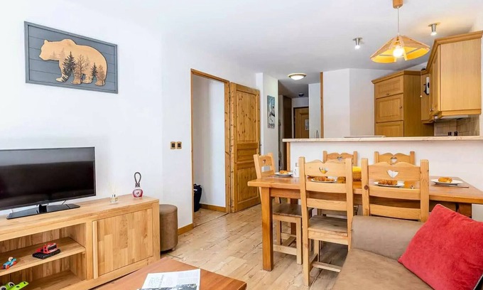 Pralognan-la-Vanoise Apartment | Residence Les Jardins de la Vanoise * - 3 Rooms Coin Montagne 9 People
