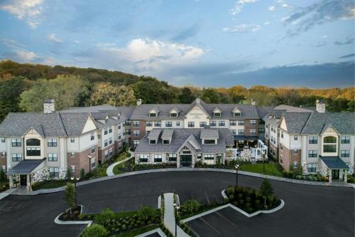 Brookfield Hotel | Residence Inn by Marriott Milwaukee Brookfield