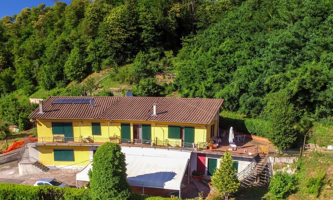 Mologno House | Residence La Mezzaluna