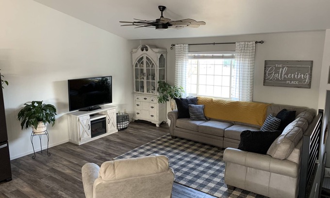 Summerset House | Residential Summerset Property with Peloton Bike + Home Gym!