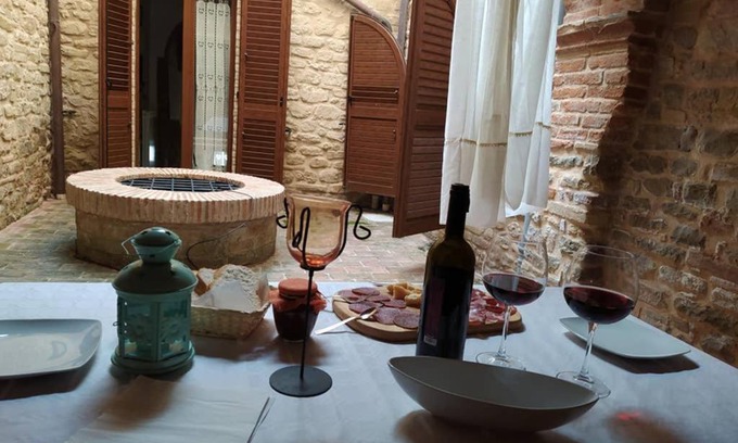Monte San Martino Apartment | Residenza Il cortile