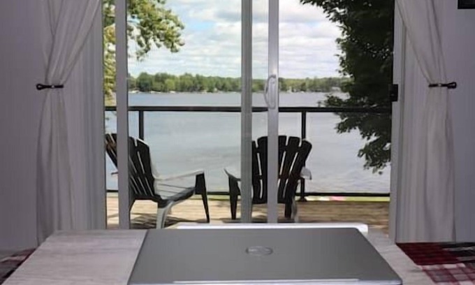 Port Stanton House | Resort, lakefront, hot tub Sauna pet-friendly #3