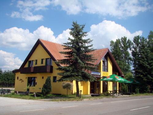 Dlouha Brtnice Hotel | Restaurace penzion Rafael