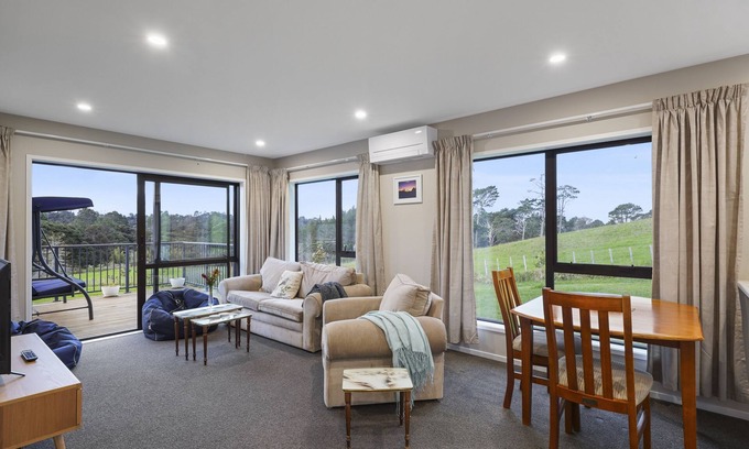 Swanson House | Restful Country Getaway Nr Trust Arena