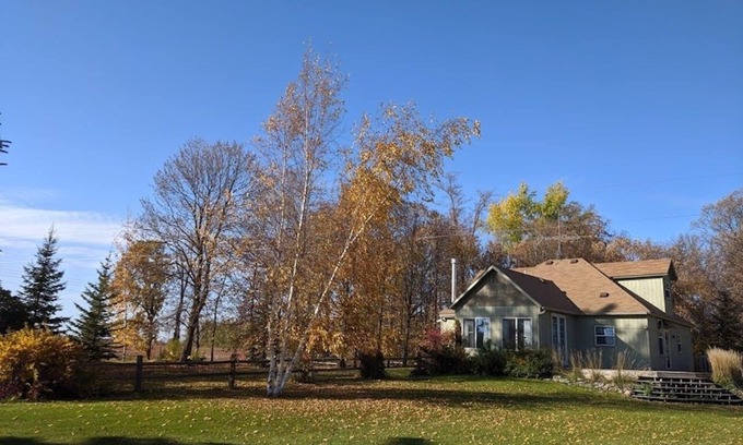 Erskine House | Restful Railroad House near Rydell Refuge