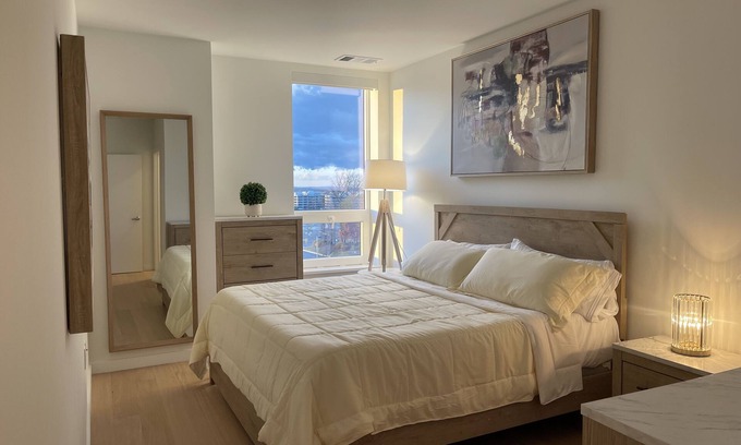 Reston Apartment | Reston Town Center Station Apartment - 10 mins walk to DC access!