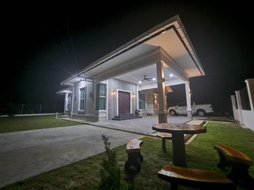 Kampung Berungis Villa | Restu Villa Homestay