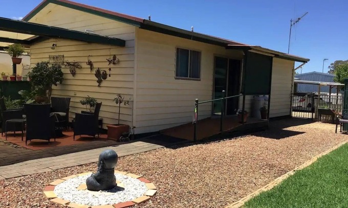 Tungamah Cottage | RETREAT 2 TUNGAMAH Rural Cottage Accommodation