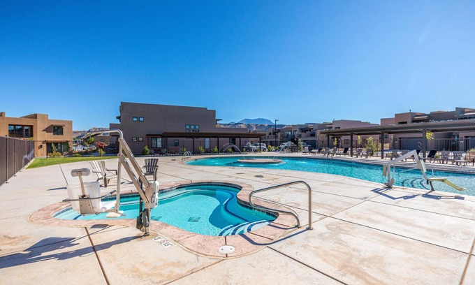St. George Villa | Retreat On The Green