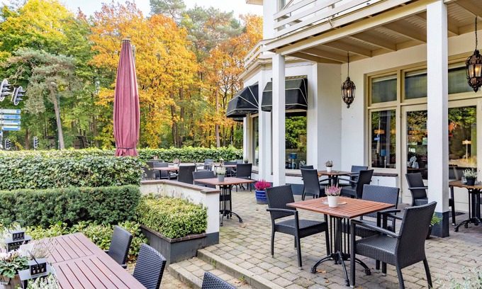 Apeldoorn Hotel | Retreat with Free Parking, E-Bike Rentals and Trails Near Theater Orpheus