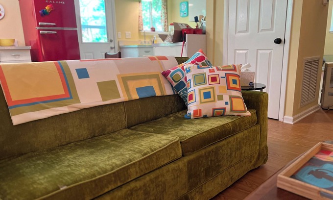 Chapel Hill House | Retro 1-bedroom duplex in quiet Chapel Hill neighborhood